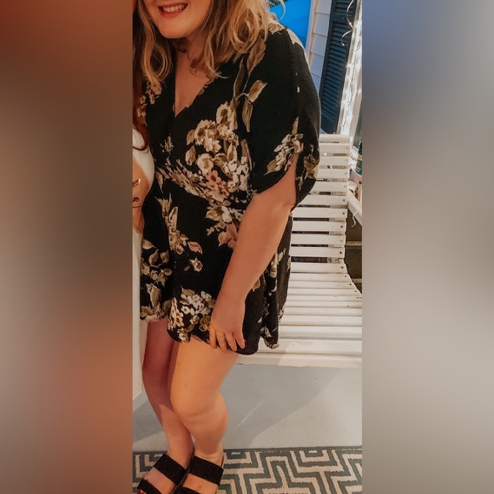 Black Floral Romper L